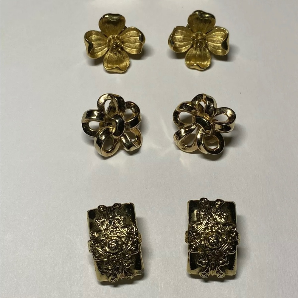Vintage Crown Trifari (2) Clip On Earring Lot